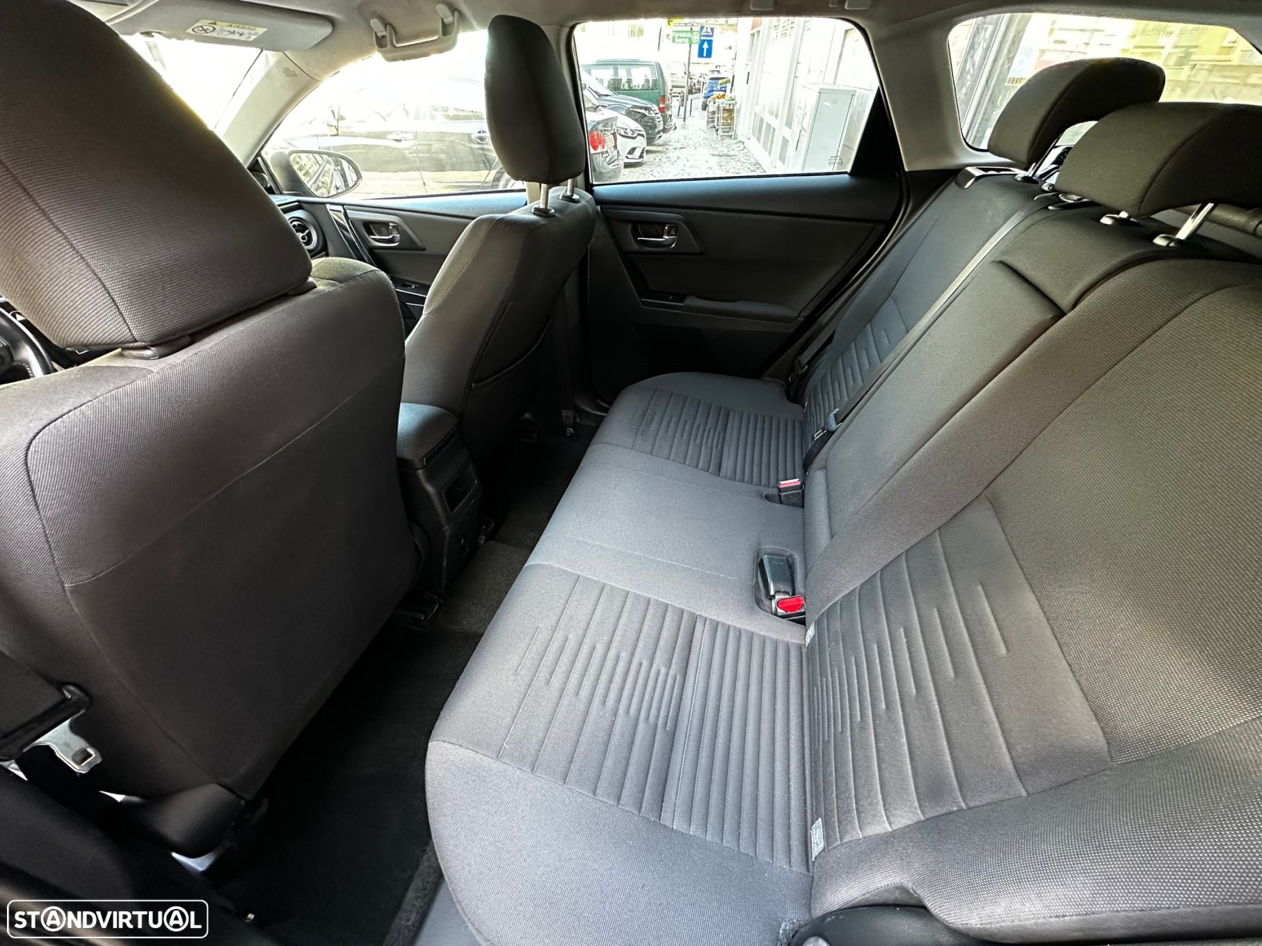 Toyota Auris Touring Sports 1.6 D-4D Exclusive+Navi - 12
