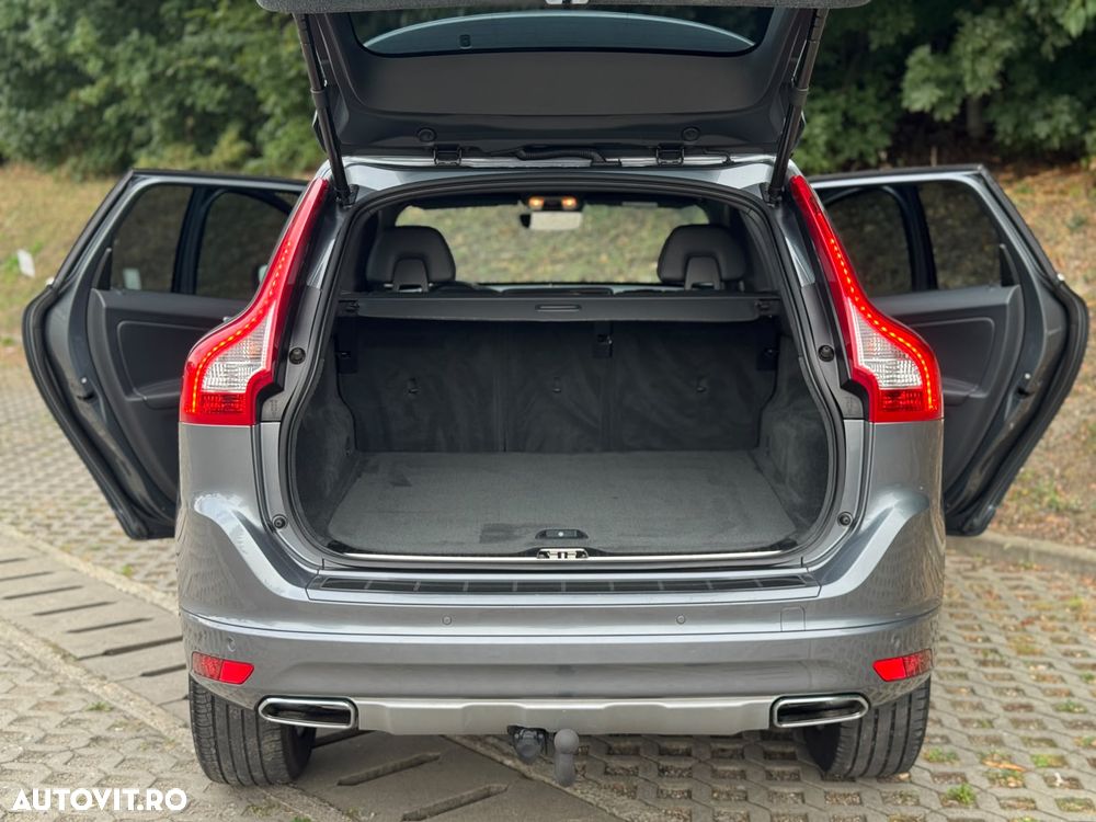 Volvo XC 60 D4 Geartronic Summum - 16