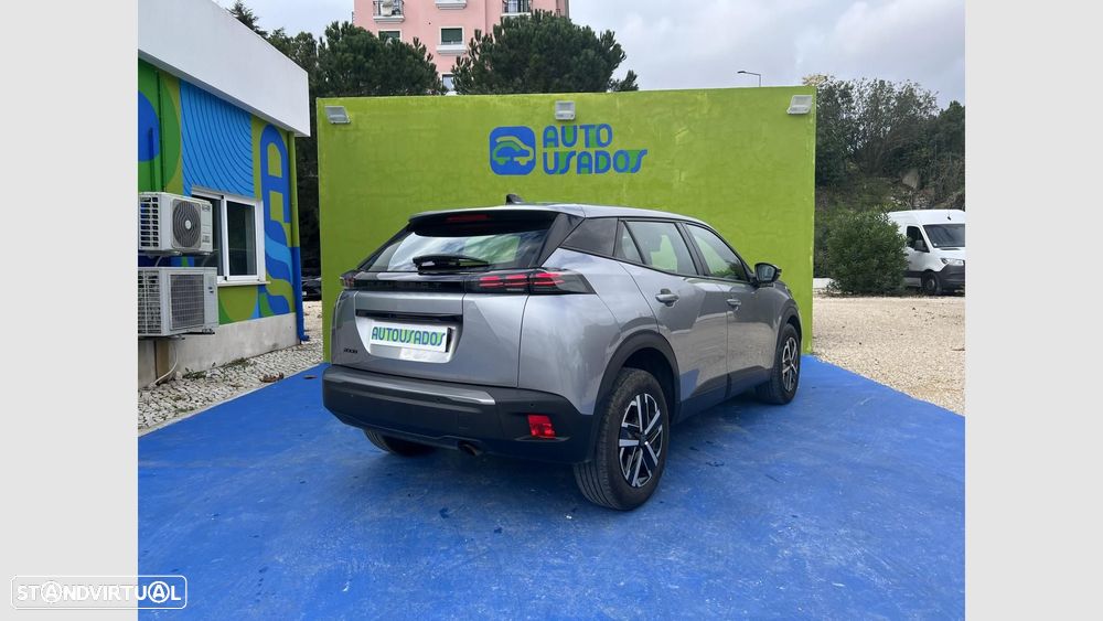 Peugeot 2008 1.2 PureTech Allure - 3