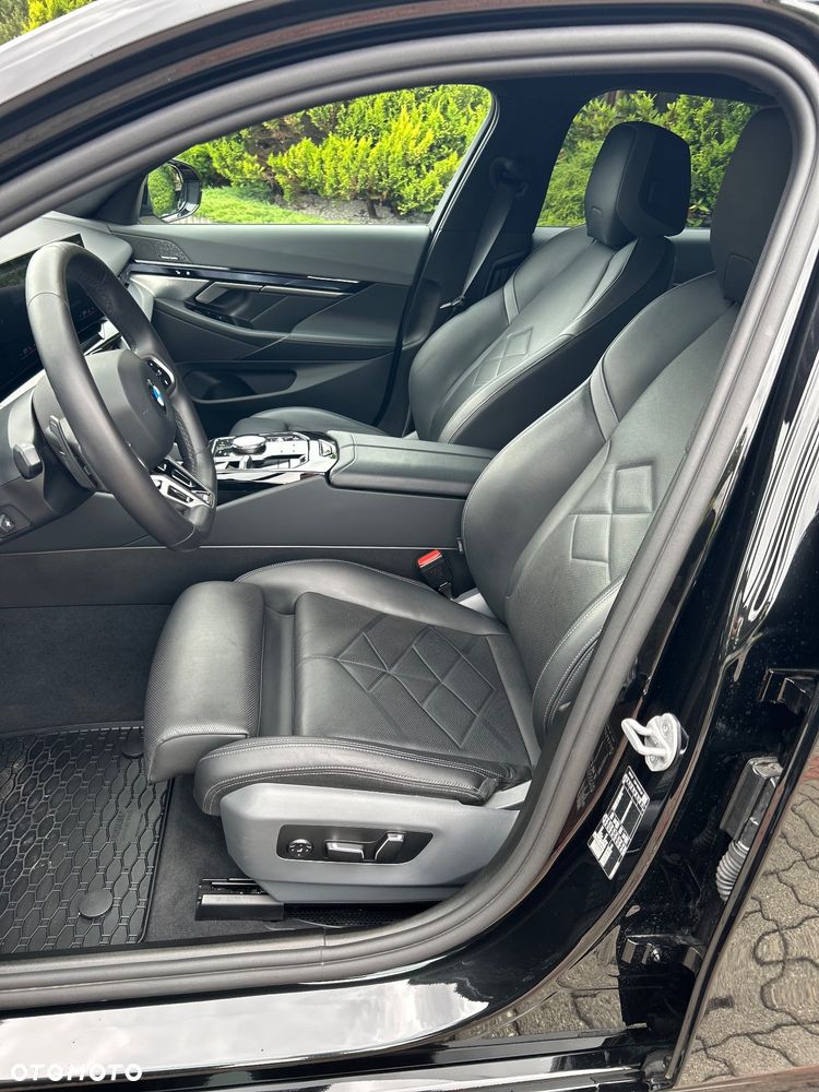 BMW Seria 5 520i M Sport Edition - 14
