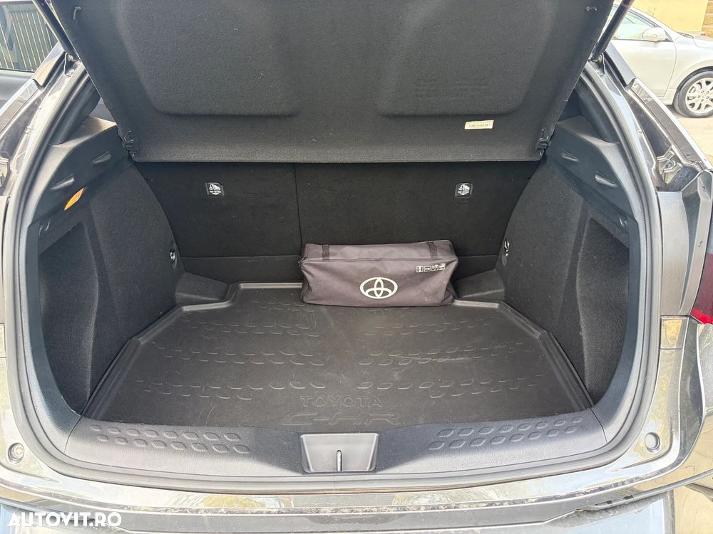 Toyota C-HR Business-Edition - 25