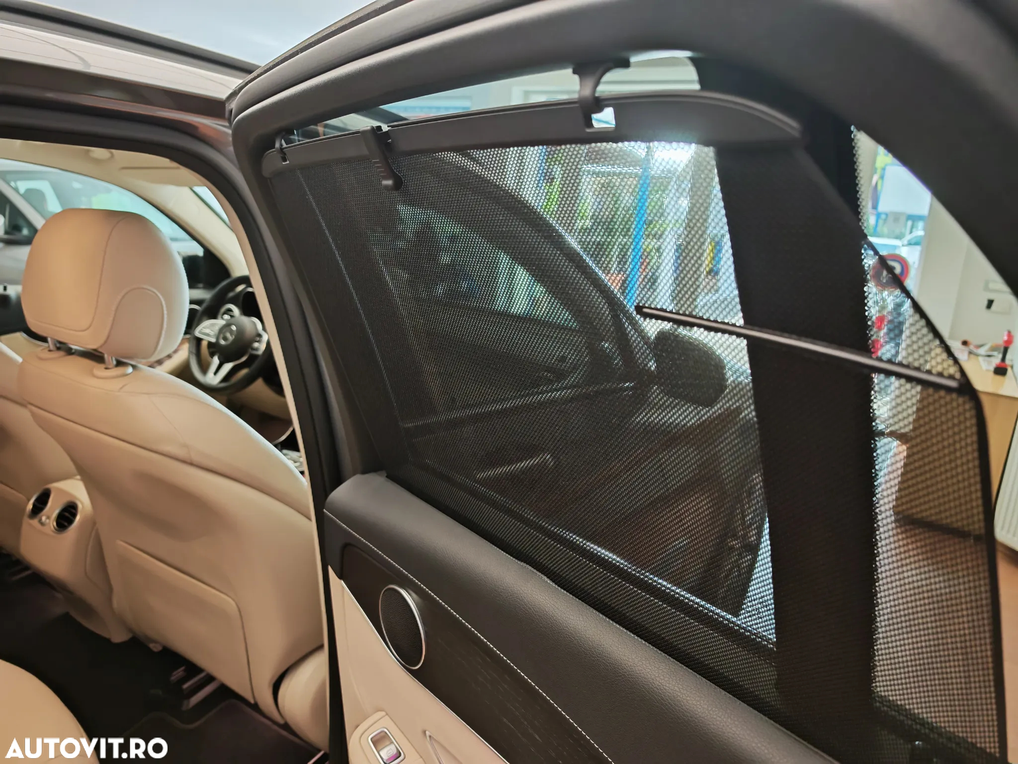Mercedes-Benz GLC 300 d 4MATIC - 37