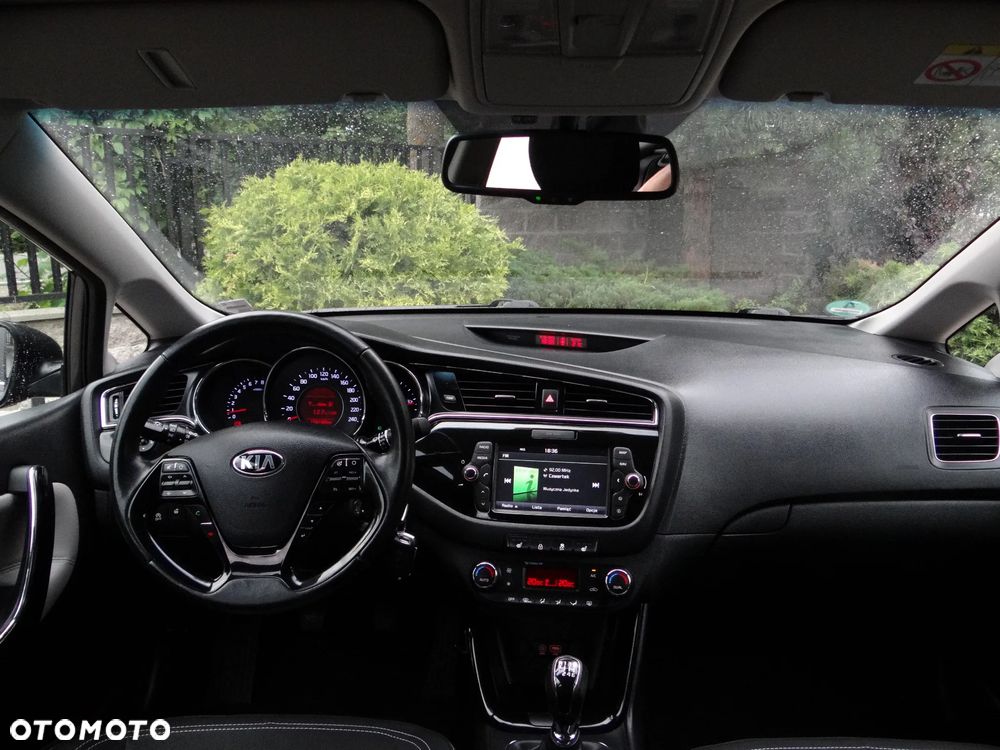 Kia Ceed 1.4 CVVT Dream Team Edition - 29