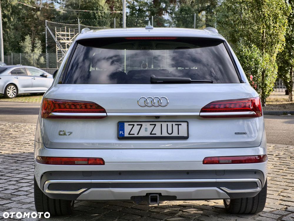 Audi Q7 - 4