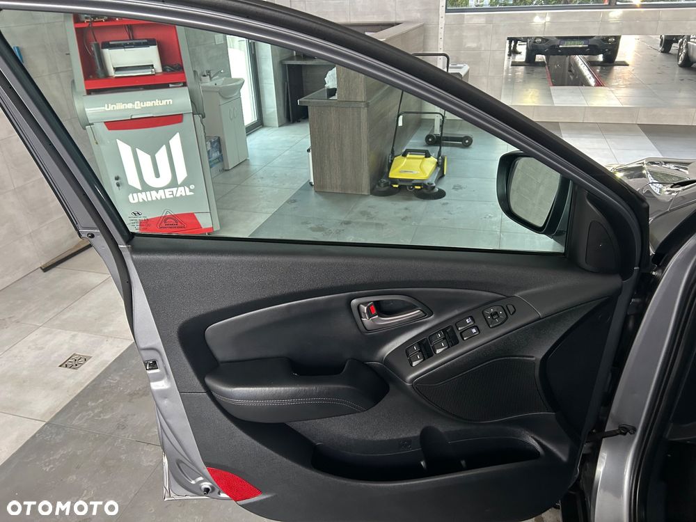 Hyundai ix35 1.7 CRDi 2WD blue Finale - 17