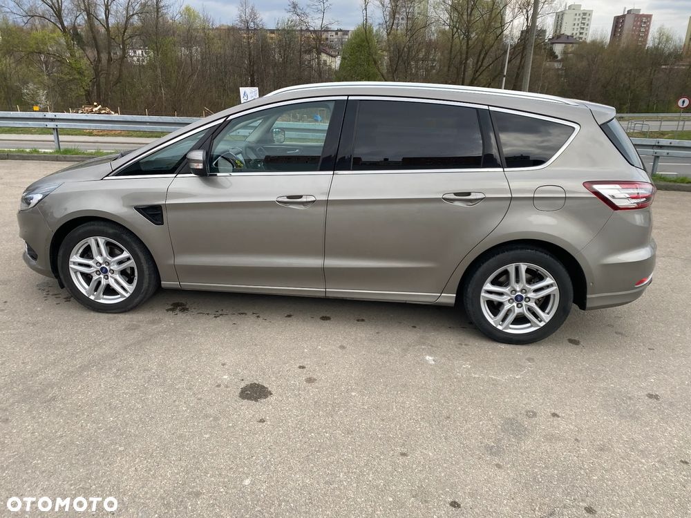 Ford S-Max - 8