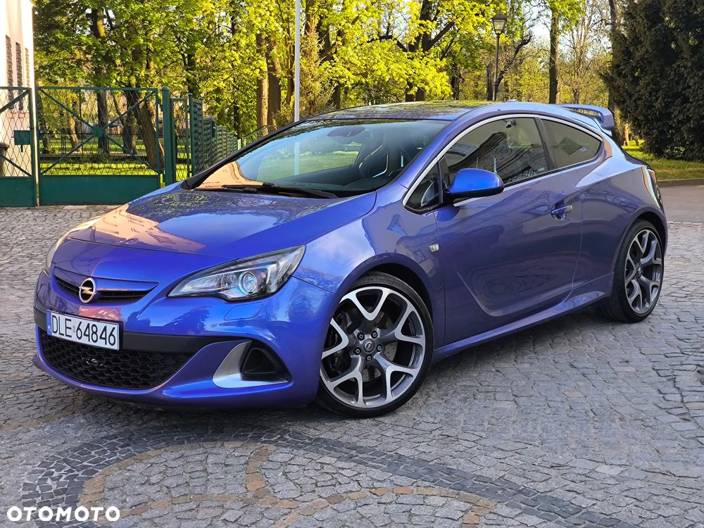 Opel Astra OPC Start/Stop - 2