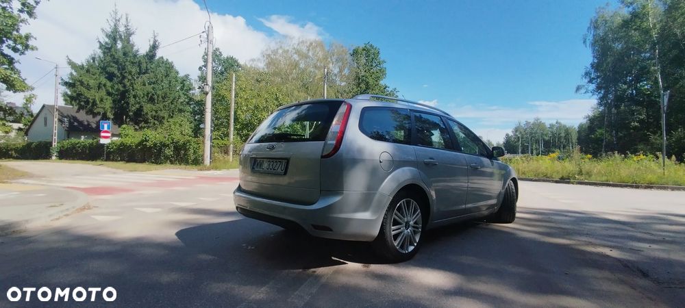 Ford Focus 1.6 TDCi DPF Style - 4