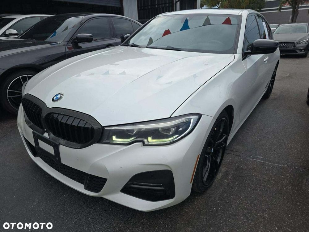 BMW Seria 3 330i M Sport - 1