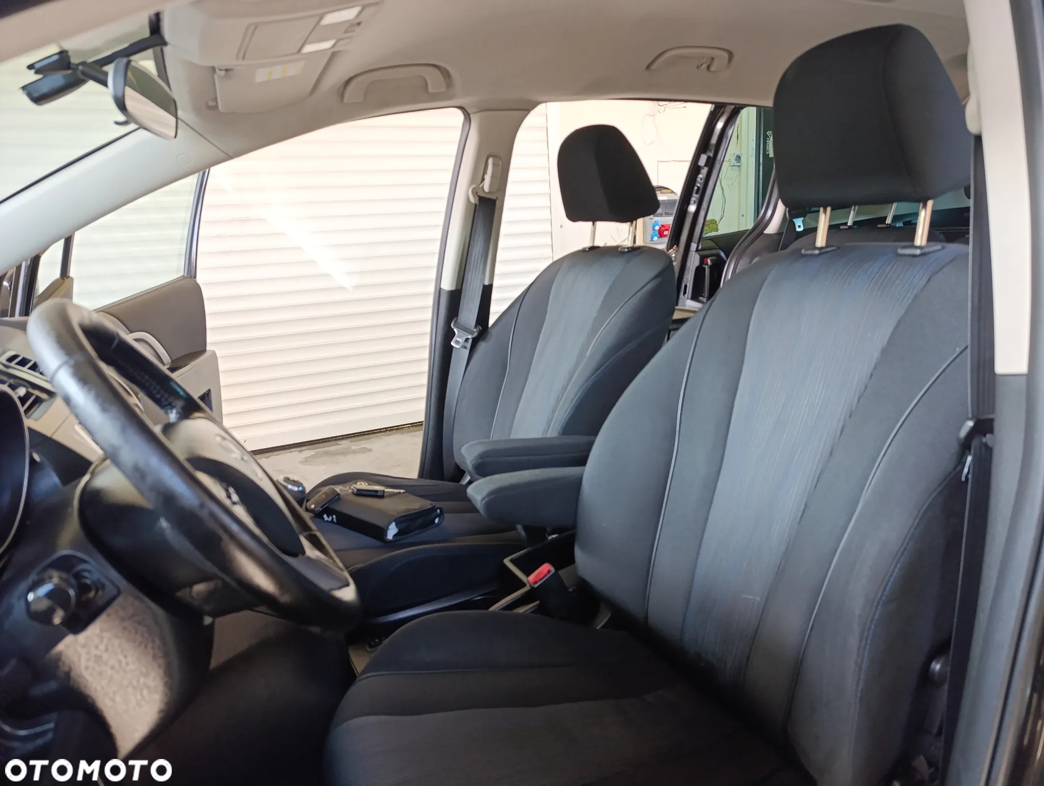 Mazda 5 1.6 CD Navi + - 26