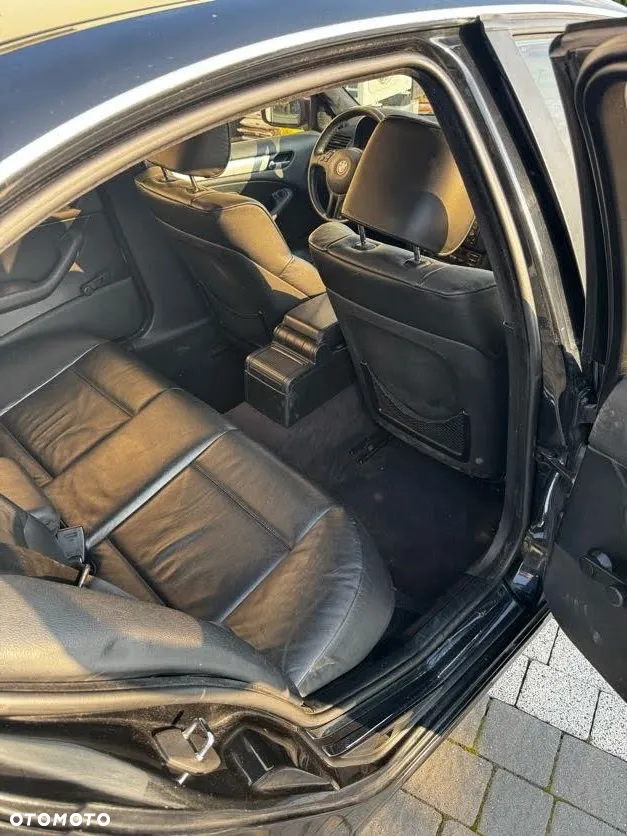 BMW Seria 3 330i Edition Sport - 13