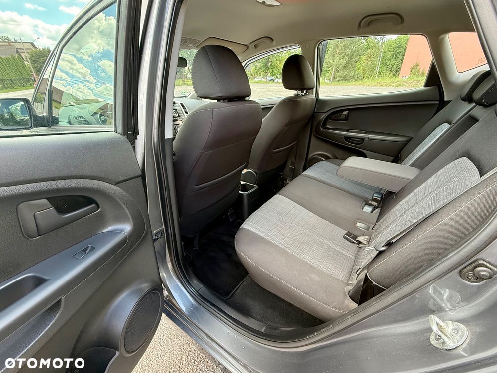 Kia Venga 1.4 CVVT Vision - 22