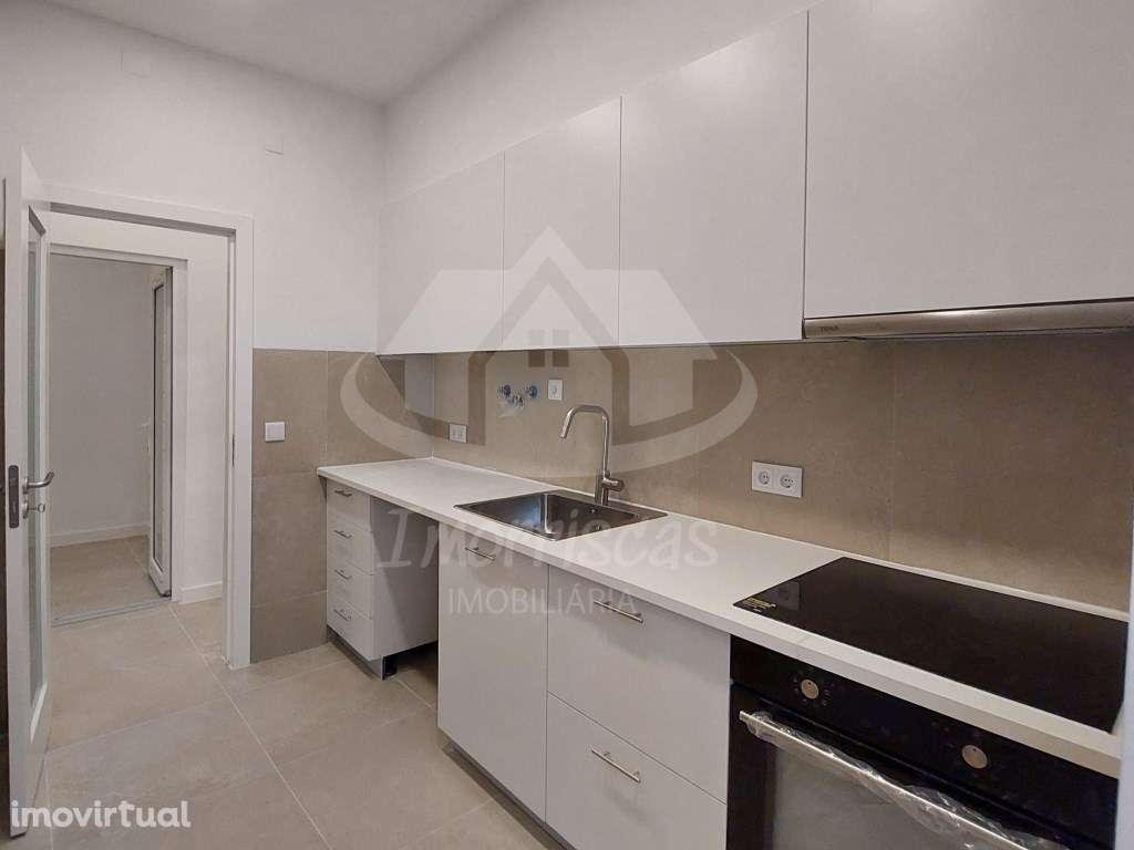 Apartamento T2+1 totalmente remodelado com terraço, localizado em M... - Grande imagem: 3/16