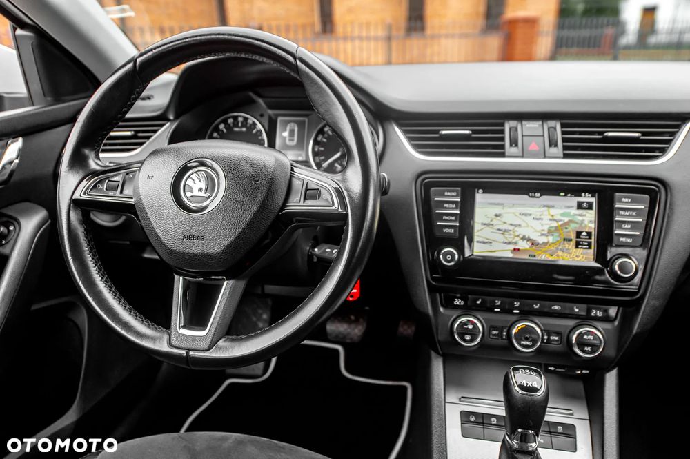 Skoda Octavia 2.0 TDI 4x4 Clever DSG - 8