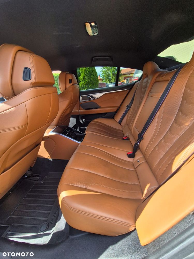 BMW Seria 8 - 11
