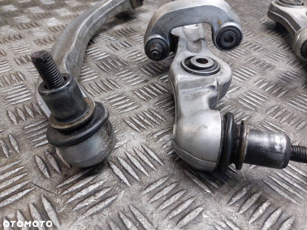 WAHACZ WAHACZE PRZÓD KOMPLET AUDI A4 B7 - 2