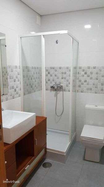 Apartamento T2 em fase final de remodelação em Almada - Grande imagem: 4/5