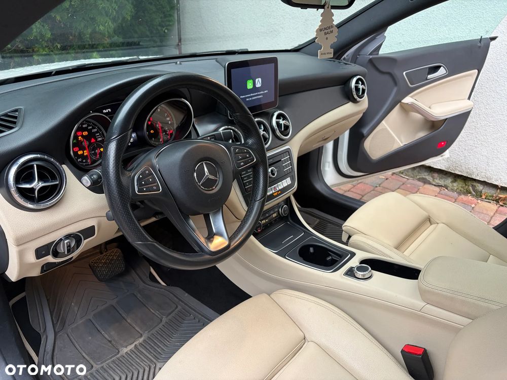 Mercedes-Benz CLA 250 4-Matic - 13