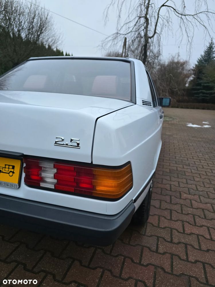 Mercedes-Benz W201 (190) - 38