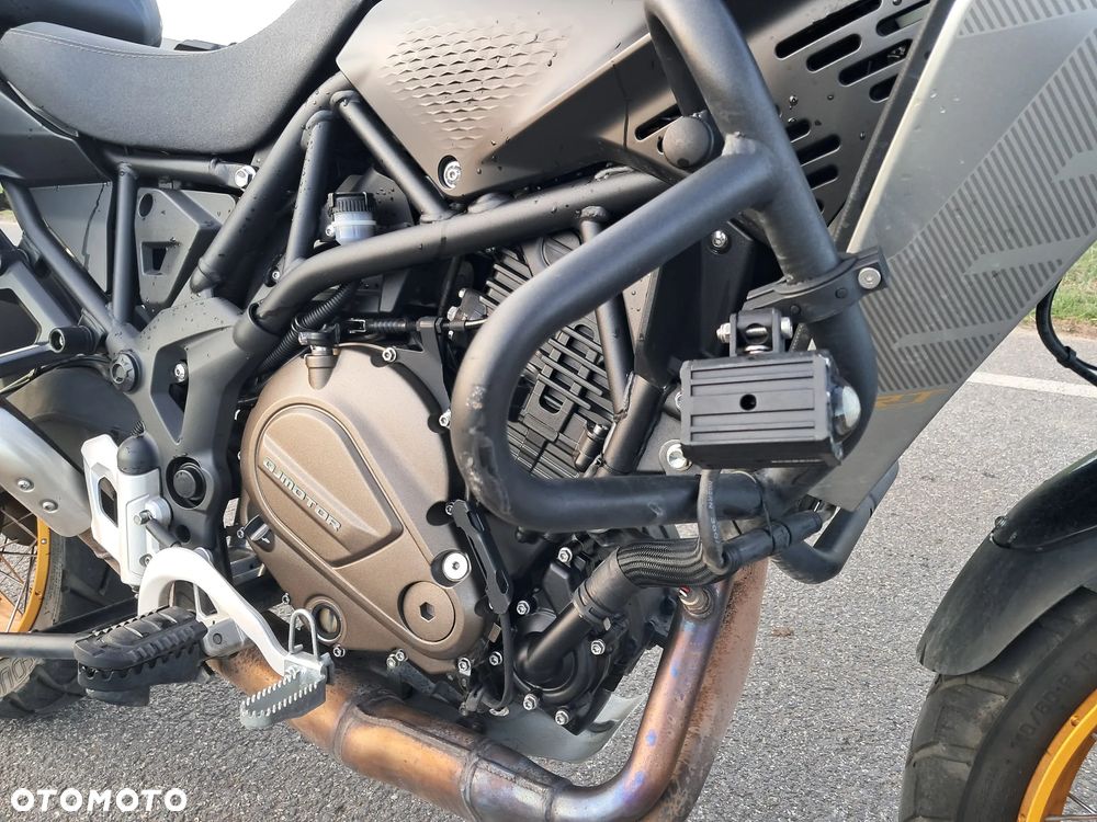 QJMOTOR SRK 700 - 15