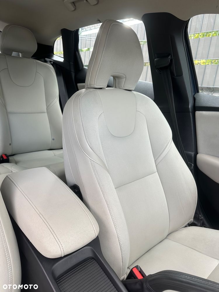 Volvo V40 D3 Momentum - 31