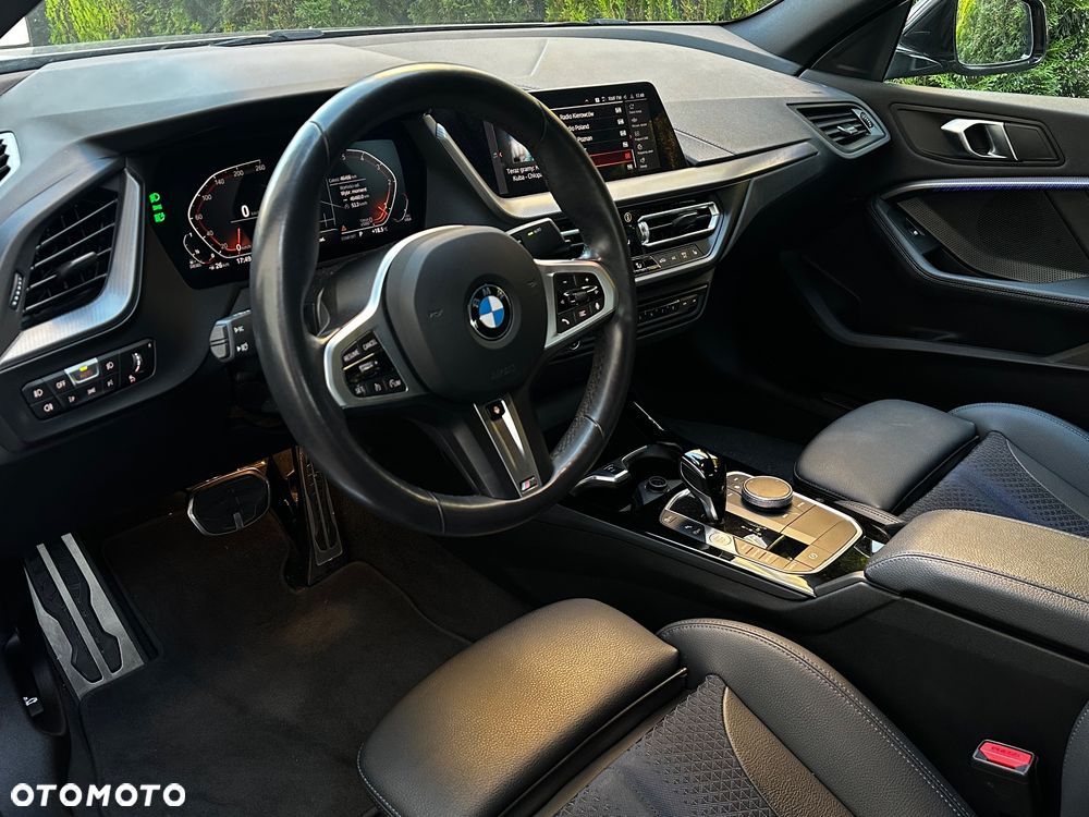 BMW Seria 2 218d M Sport - 34