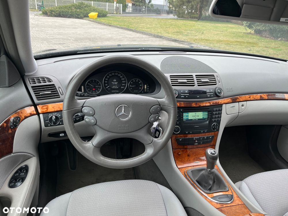 Mercedes-Benz Klasa E 200 Kompressor Elegance - 5