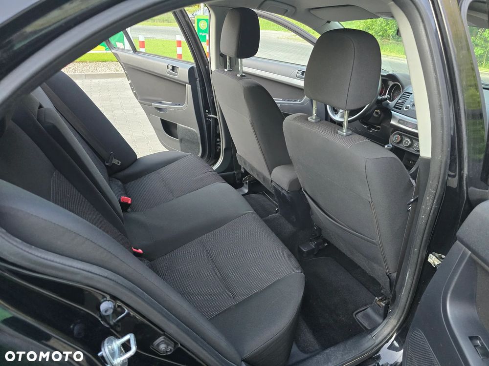Mitsubishi Lancer 1.6 Intense - 10