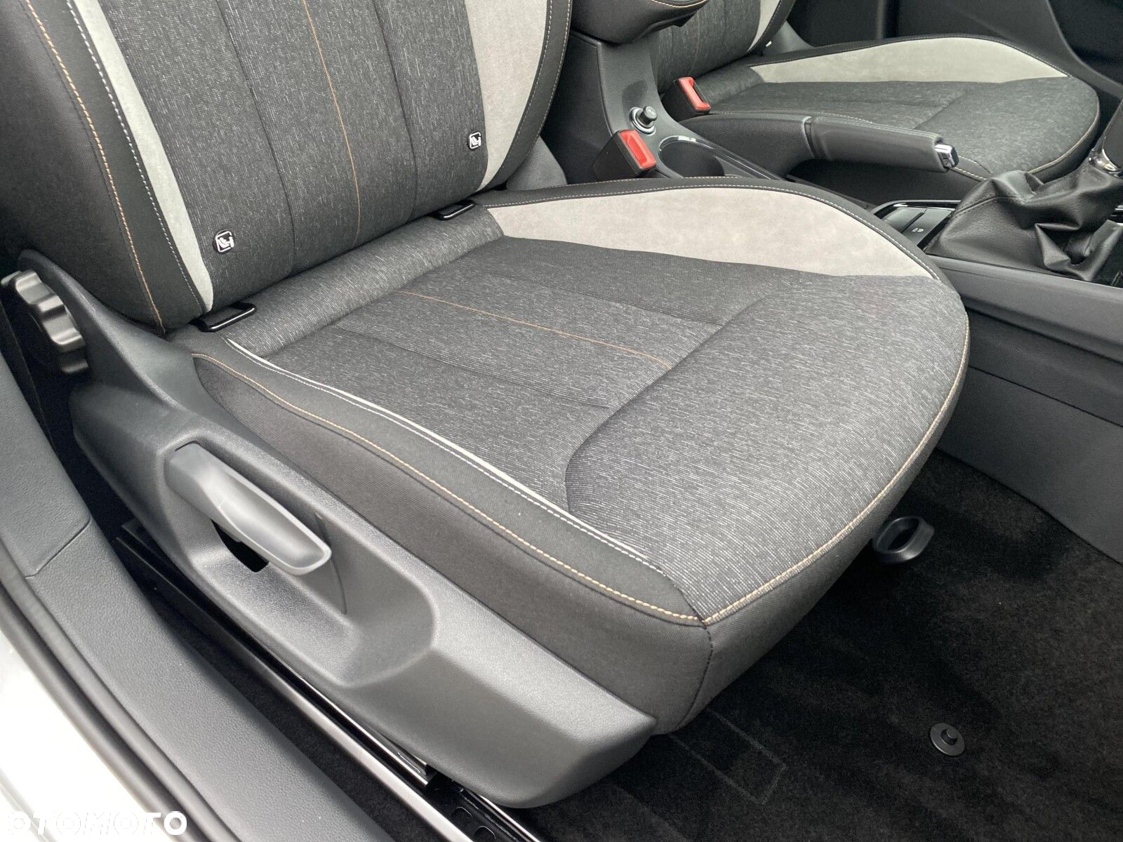 Skoda Kamiq 1.0 TSI Selection DSG - 38
