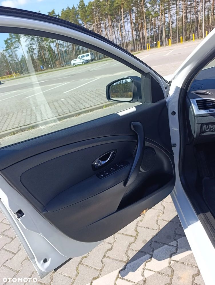 Renault Megane 1.5 dCi Limited EDC - 17