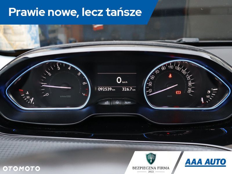 Peugeot 2008 - 12