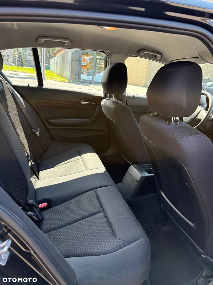 BMW Seria 1 114i - 13