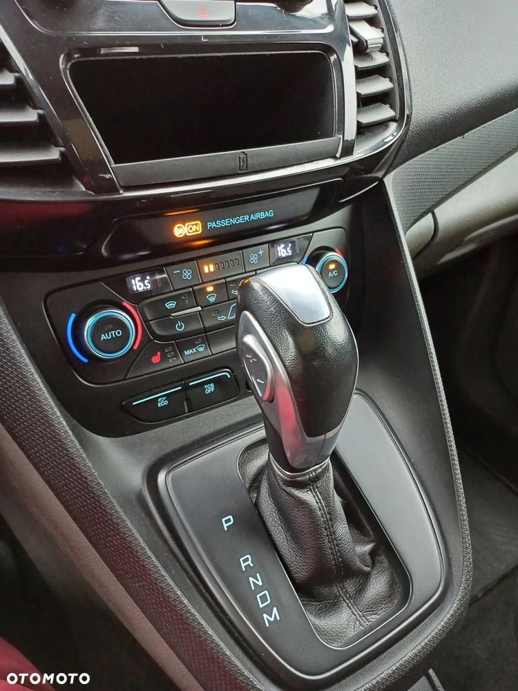 Ford Tourneo Connect - 10