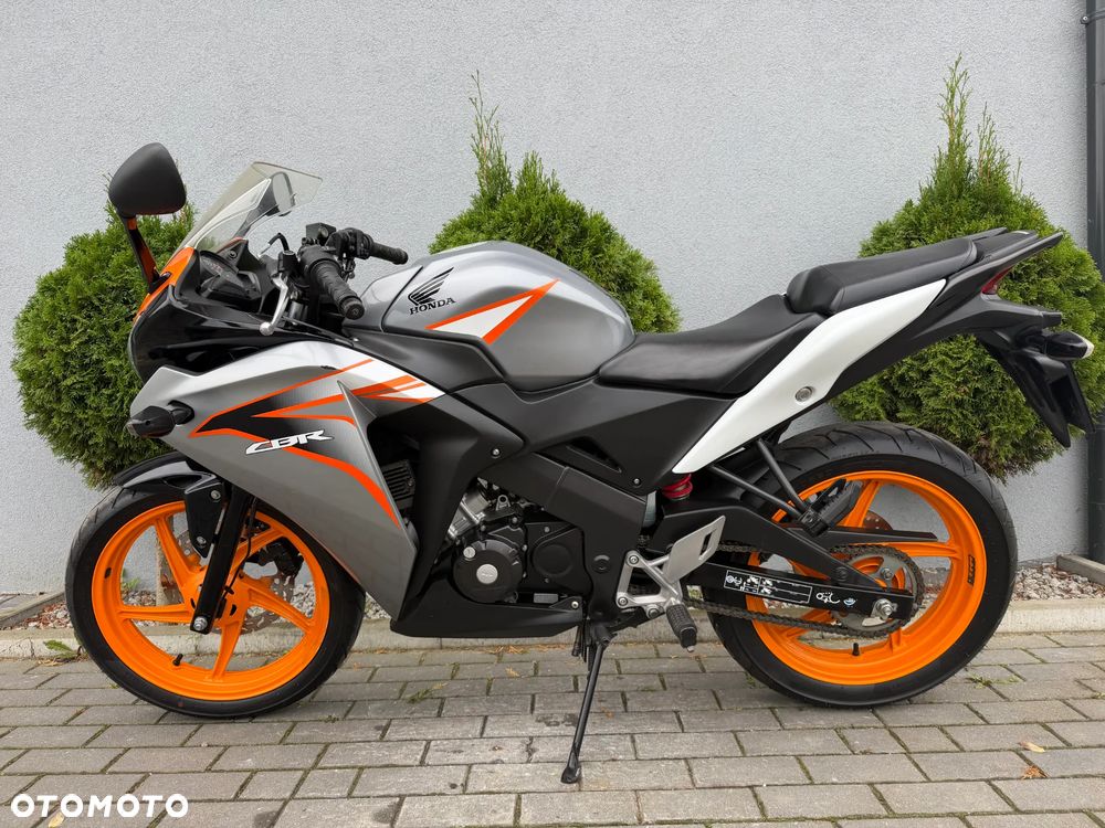 Honda CBR - 3