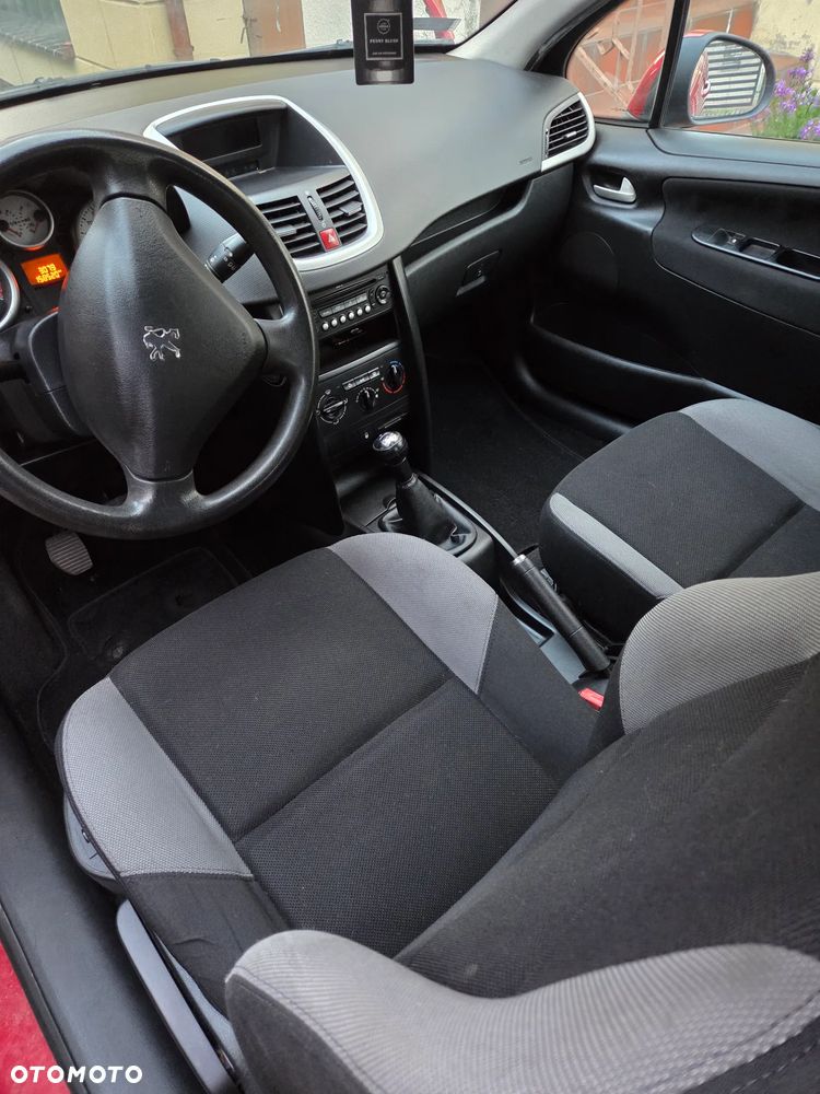 Peugeot 207 1.6 HDi 16V Trendy - 11