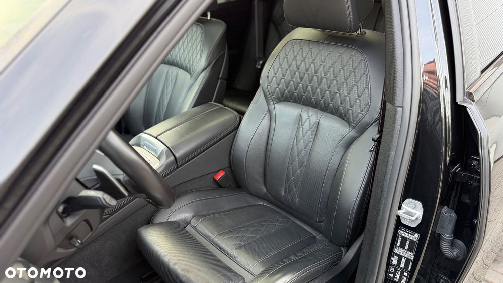 BMW X6 xDrive40d mHEV - 32