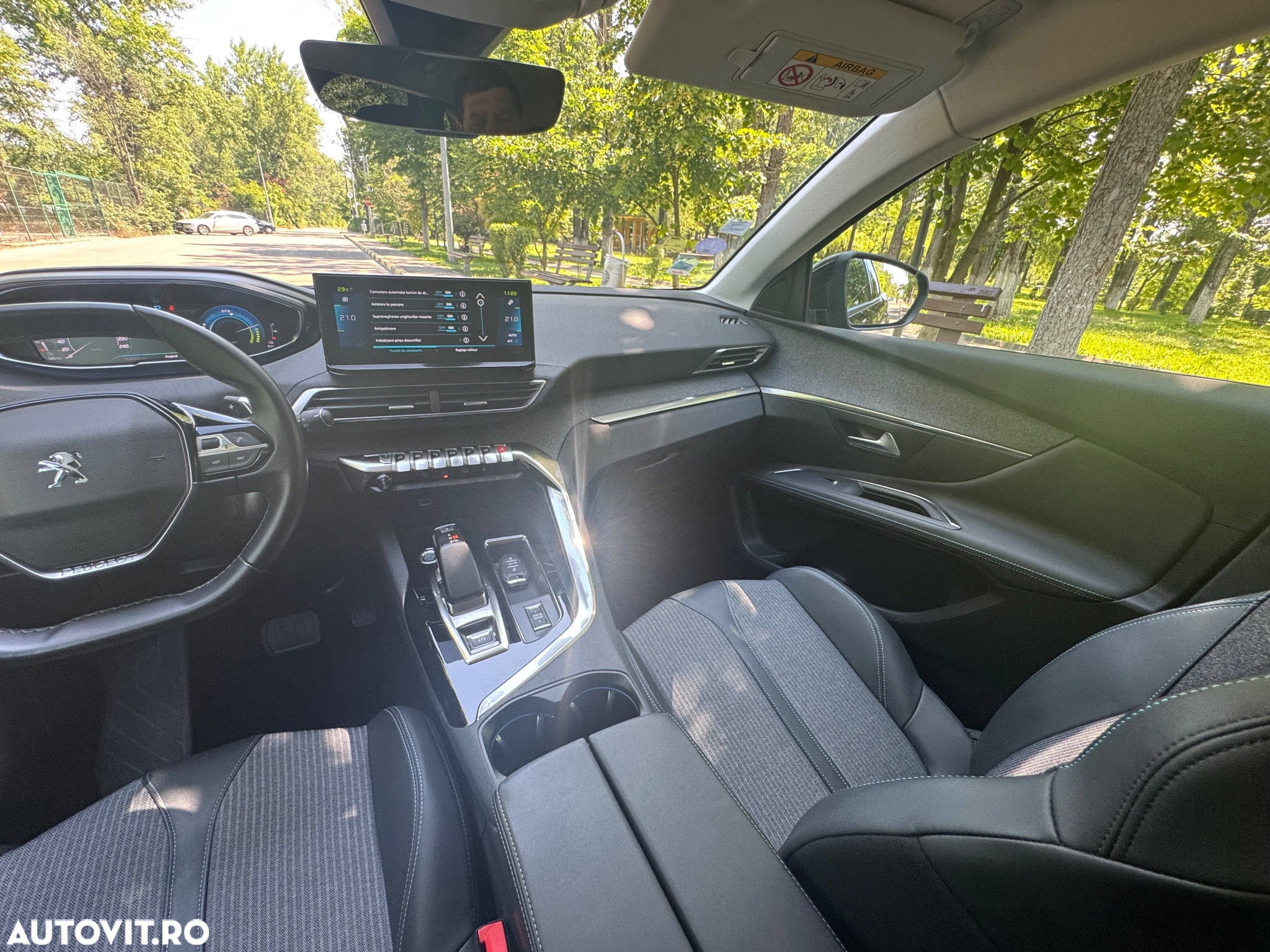 Peugeot 3008 PHEV EAT8 Allure - 18