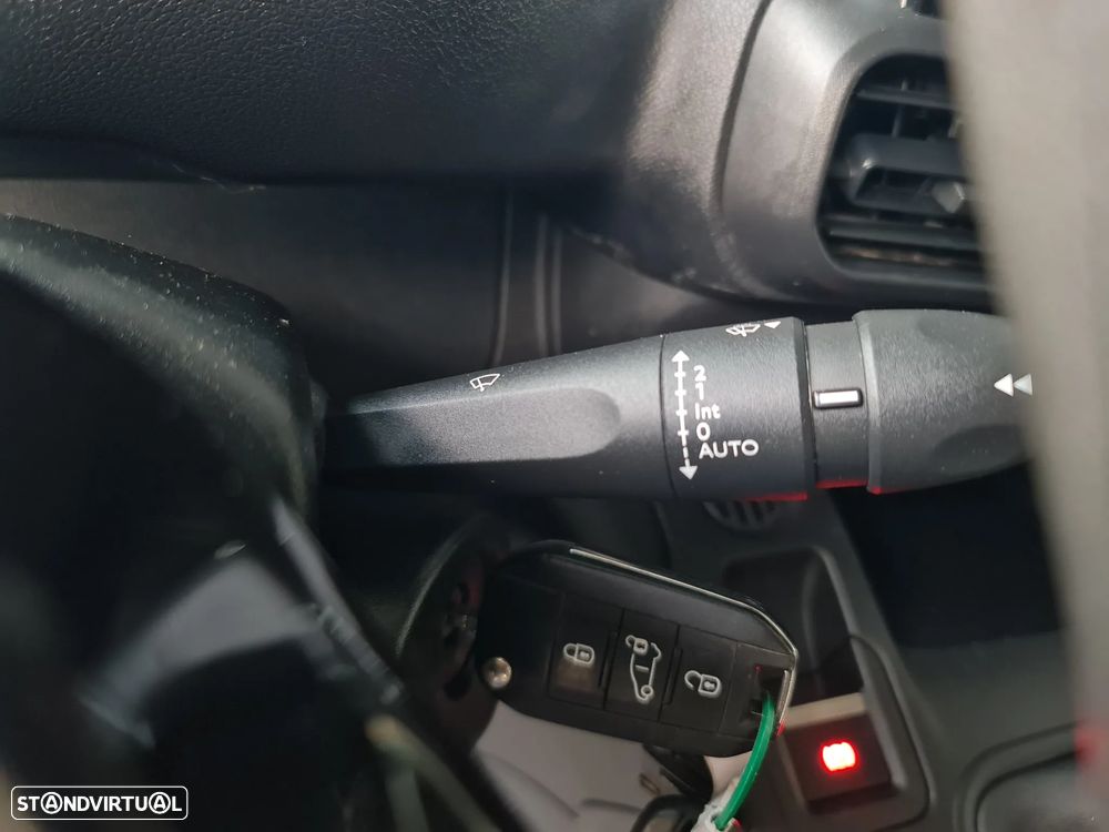 Peugeot PARTNER 1.6 HDI ASPHALT * GPS, AC, CÂMERA * C/IVA DEDUTÍVEL - 19