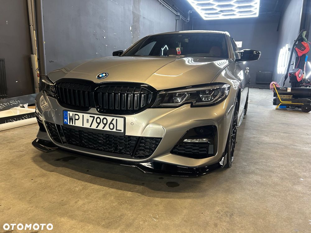 BMW Seria 3 330e M Sport sport - 2