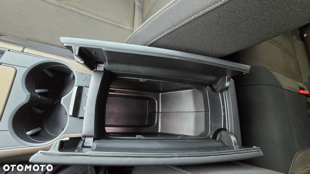 DS Automobiles DS 7 Crossback 1.6 PureTech Performance Line + - 10