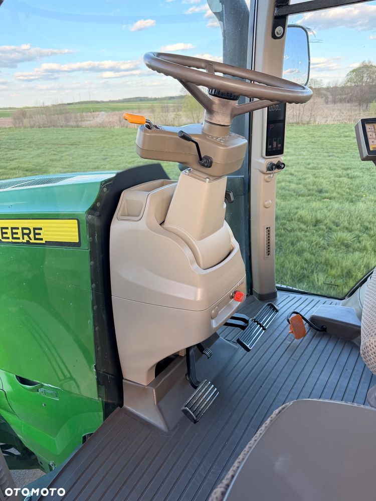 John Deere 7230R - 11