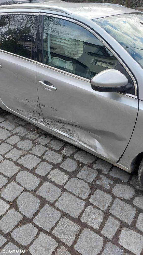 Peugeot 308 2.0 Blue HDi Allure S&S - 10