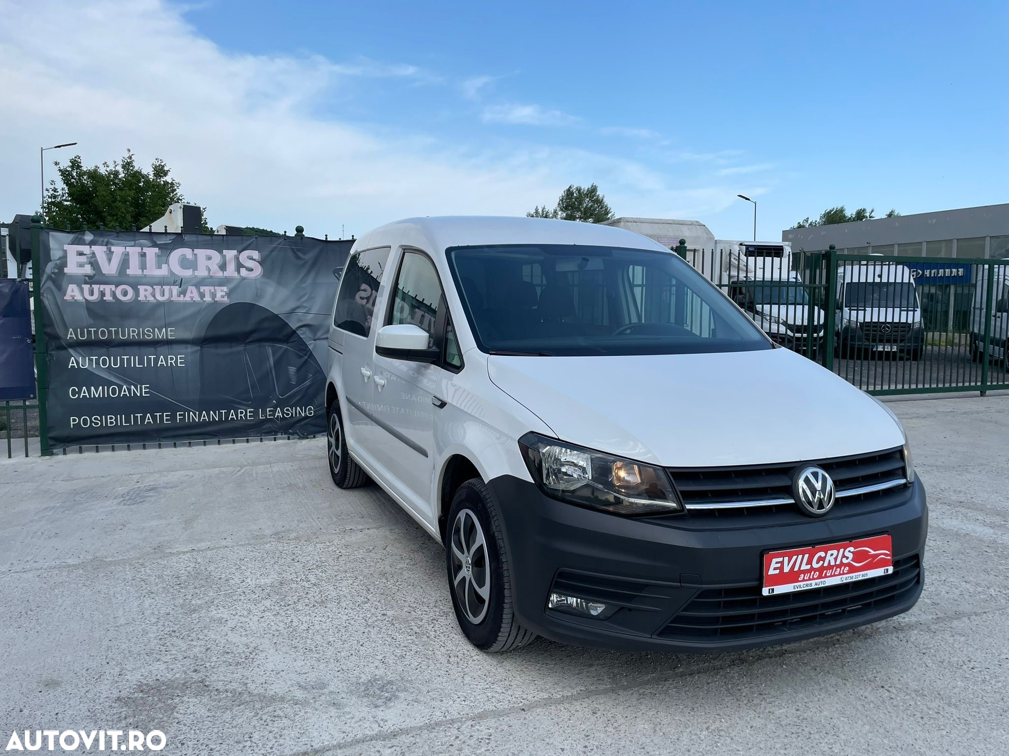 Volkswagen Caddy - 31