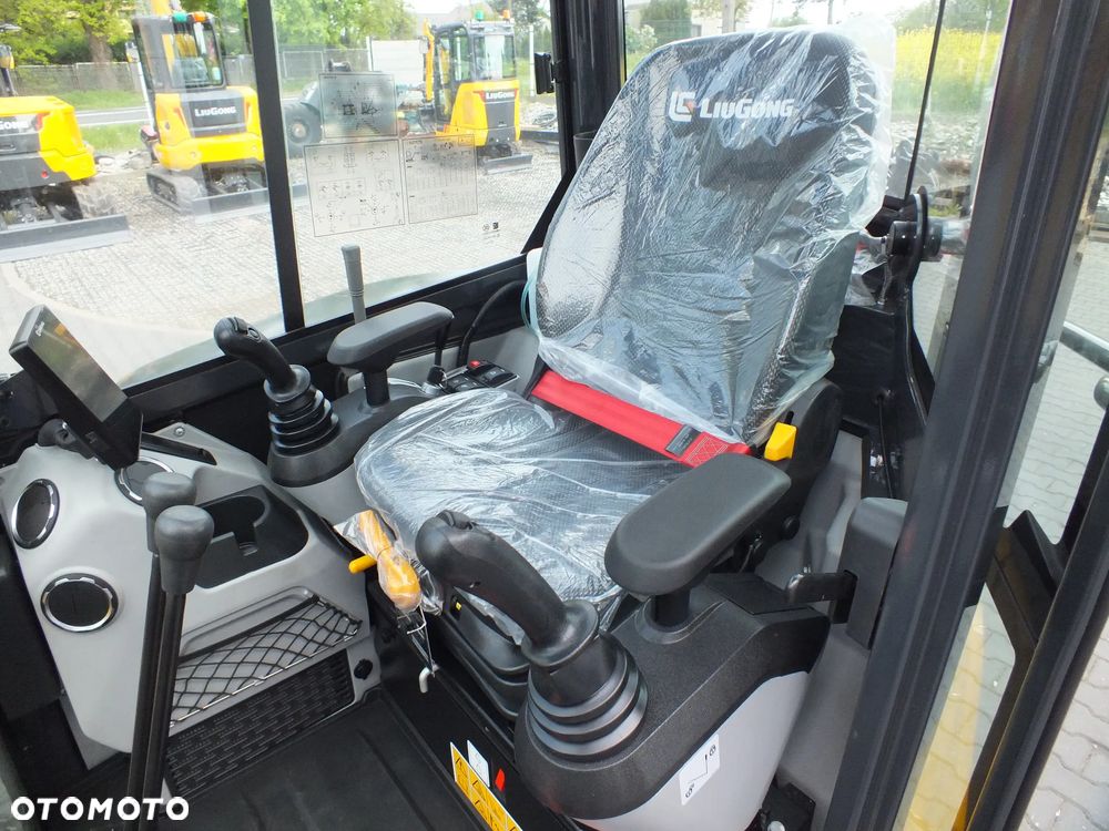Liu Gong 9027F ZTS - 25