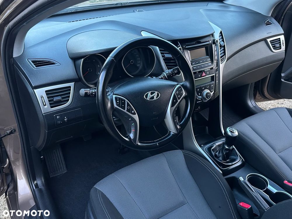 Hyundai i30 1.6 CRDI Trend - 29