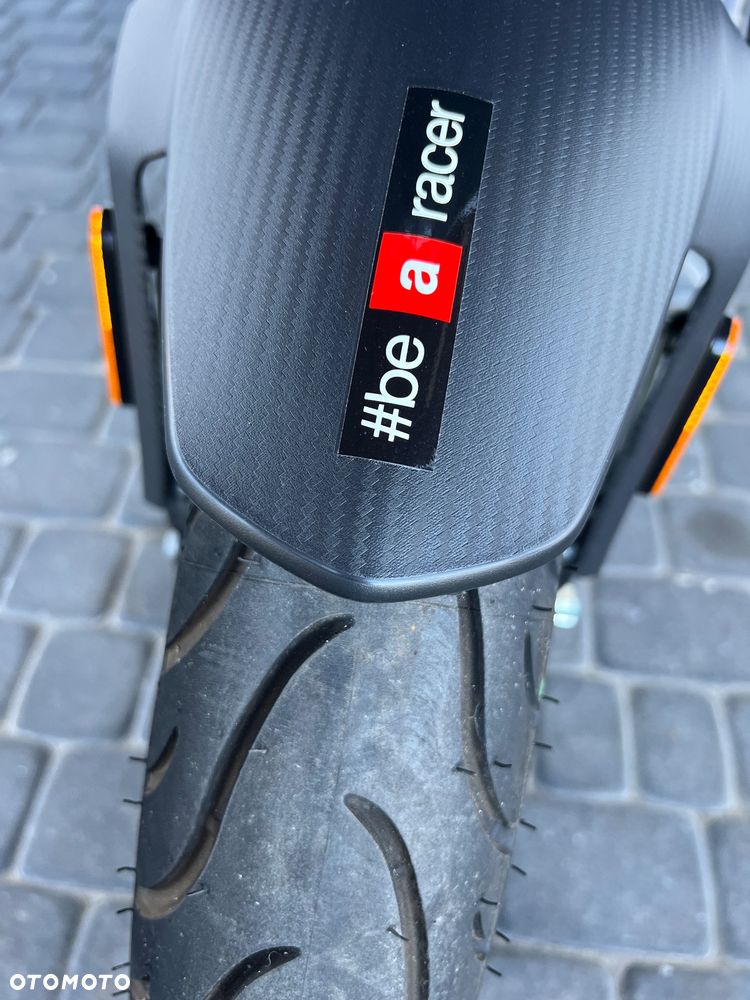 Aprilia Tuono - 16