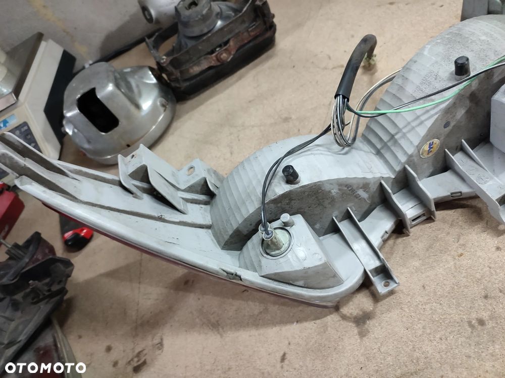 Lampa tył, tylna Suzuki Burgman 125 - 10