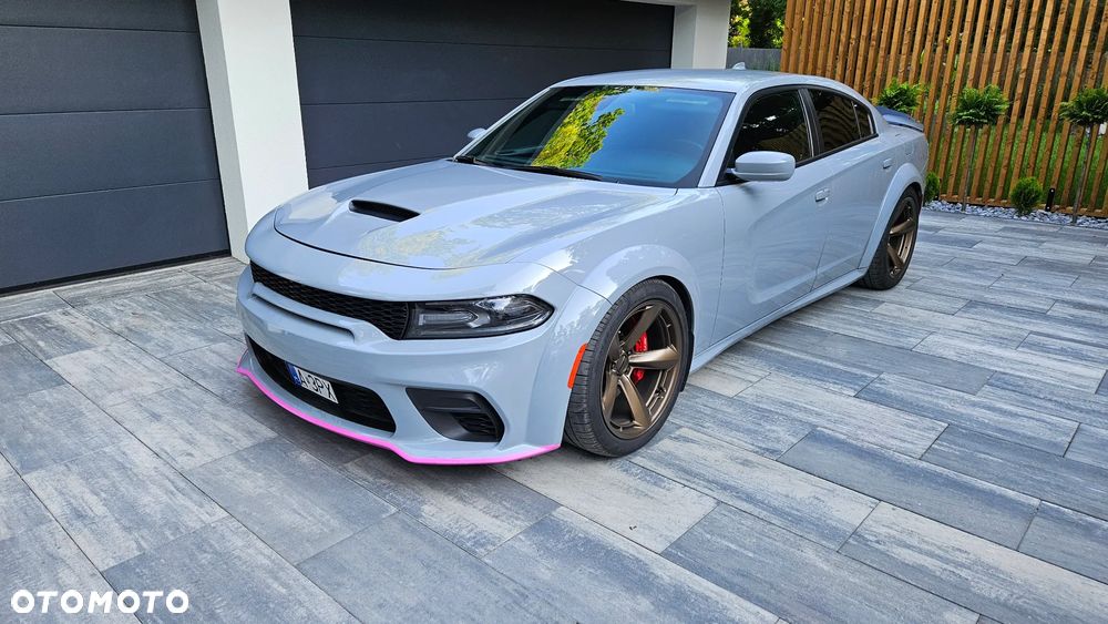 Dodge Charger 6.4 Scat Pack Widebody - 12