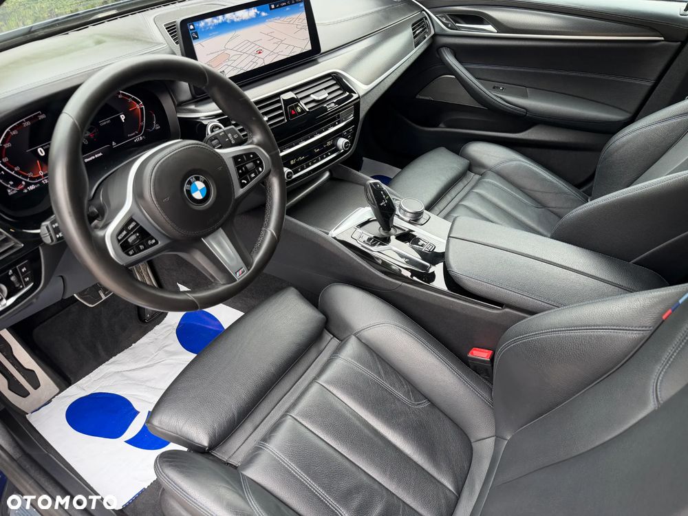 BMW Seria 5 540d xDrive mHEV M Sport sport - 9