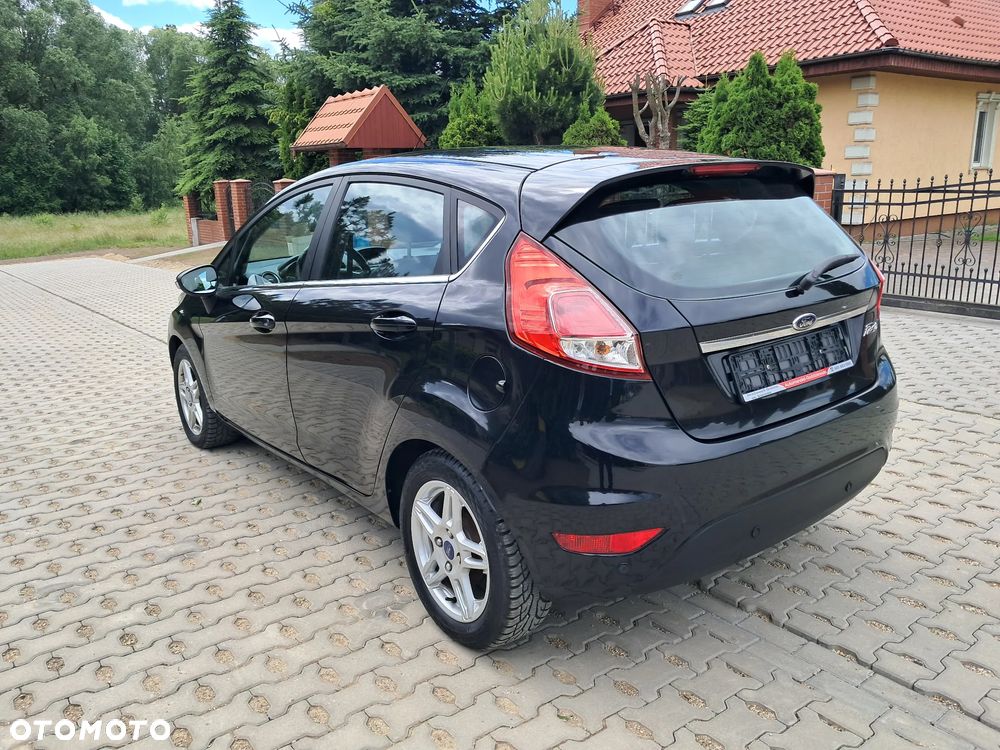Ford Fiesta 1.6 TDCi DPF Titanium - 6